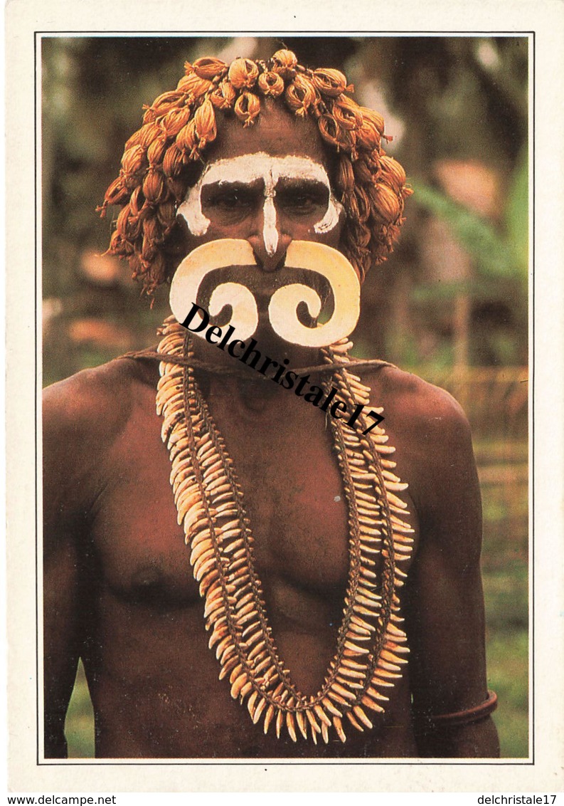 CPM PAPOUASIE NOUVELLE GUINEE PAPUA NEW GUINEA : ASMAT WARRIOR GUERRIER CHASSEUR DE TÊTES - Papouasie-Nouvelle-Guinée