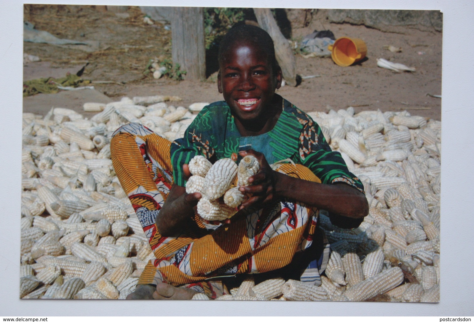 AFRICA - Afrique > Haute Volta Burkina Faso - Old Postcard - Little Boy With Mais Corn - Burkina Faso