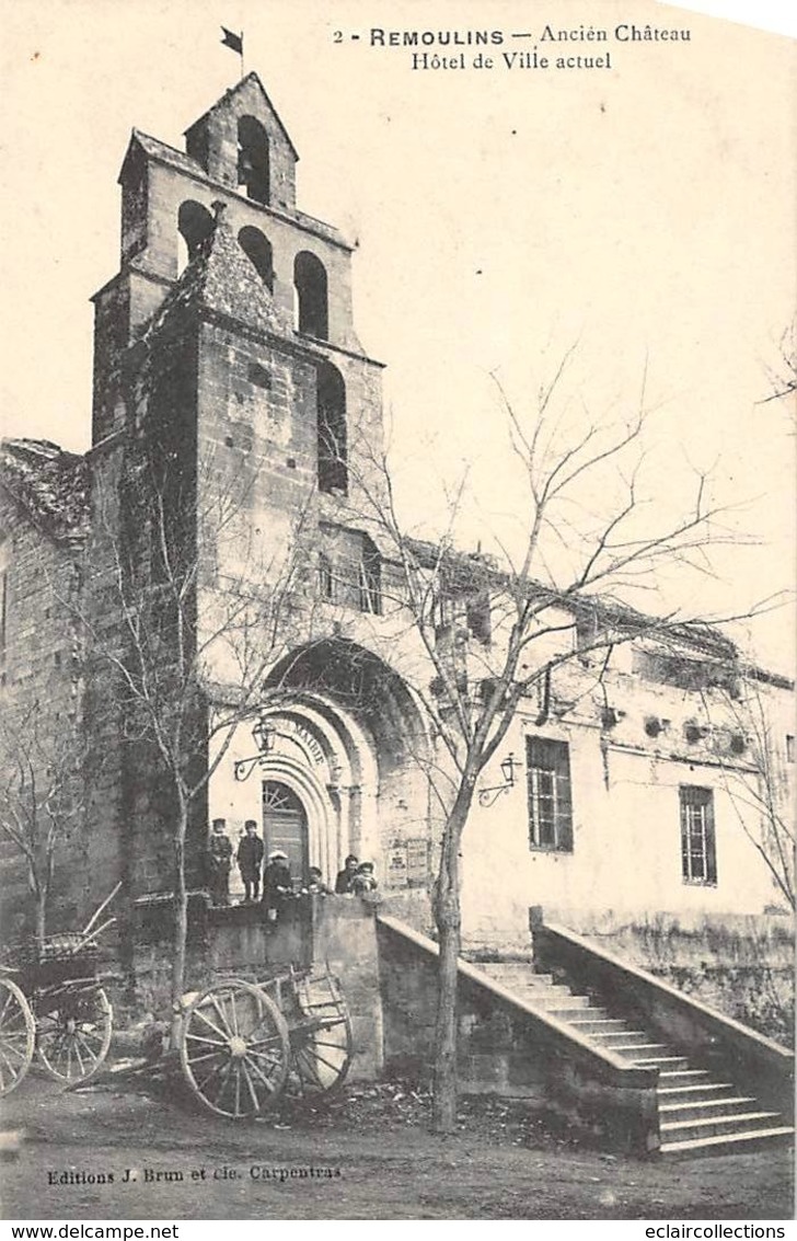 Remoulins         30      L'Hôtel De Ville        (Voir Scan) - Remoulins