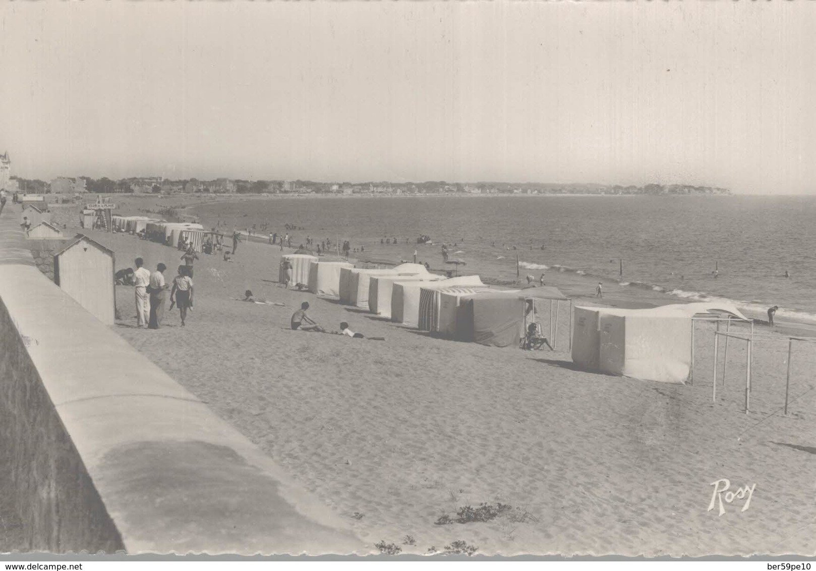 44 LA BAULE-LES-PINS  LA PLAGE VERS LA POINTE DE PORNICHET - Bouguenais