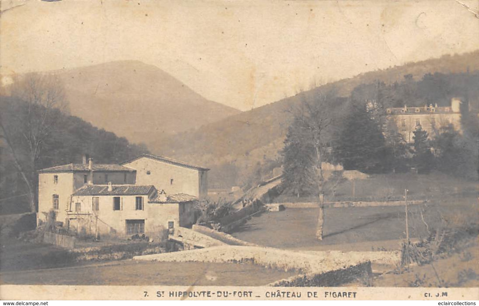 Saint Hippolyte Du Fort       30           Une Partie Du Village  Et  Château De Figaret      (Voir Scan) - Andere & Zonder Classificatie