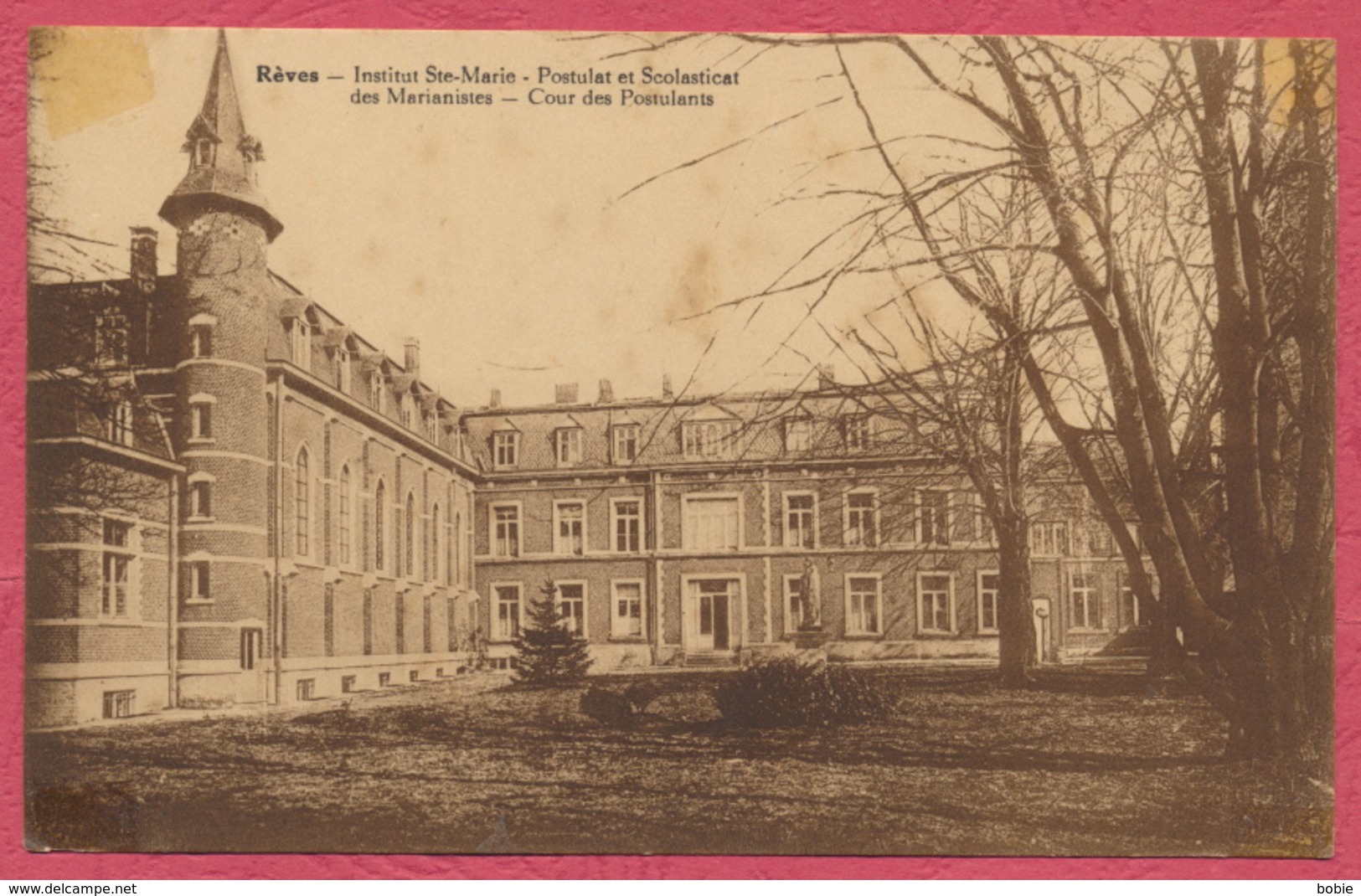 Rèves - Institut Ste Marie - Postulat Et Scolasticat Des Marianistes - Cour Des Postulants - En 1937 - Les Bons Villers
