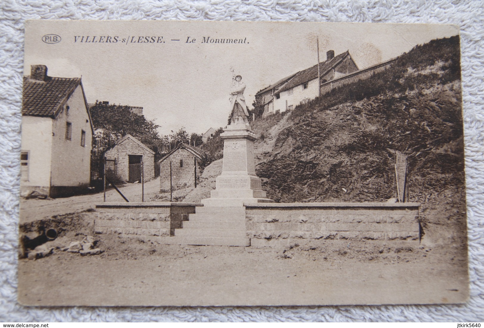 Villers-sur-Lesse "Le Monument" - Rochefort