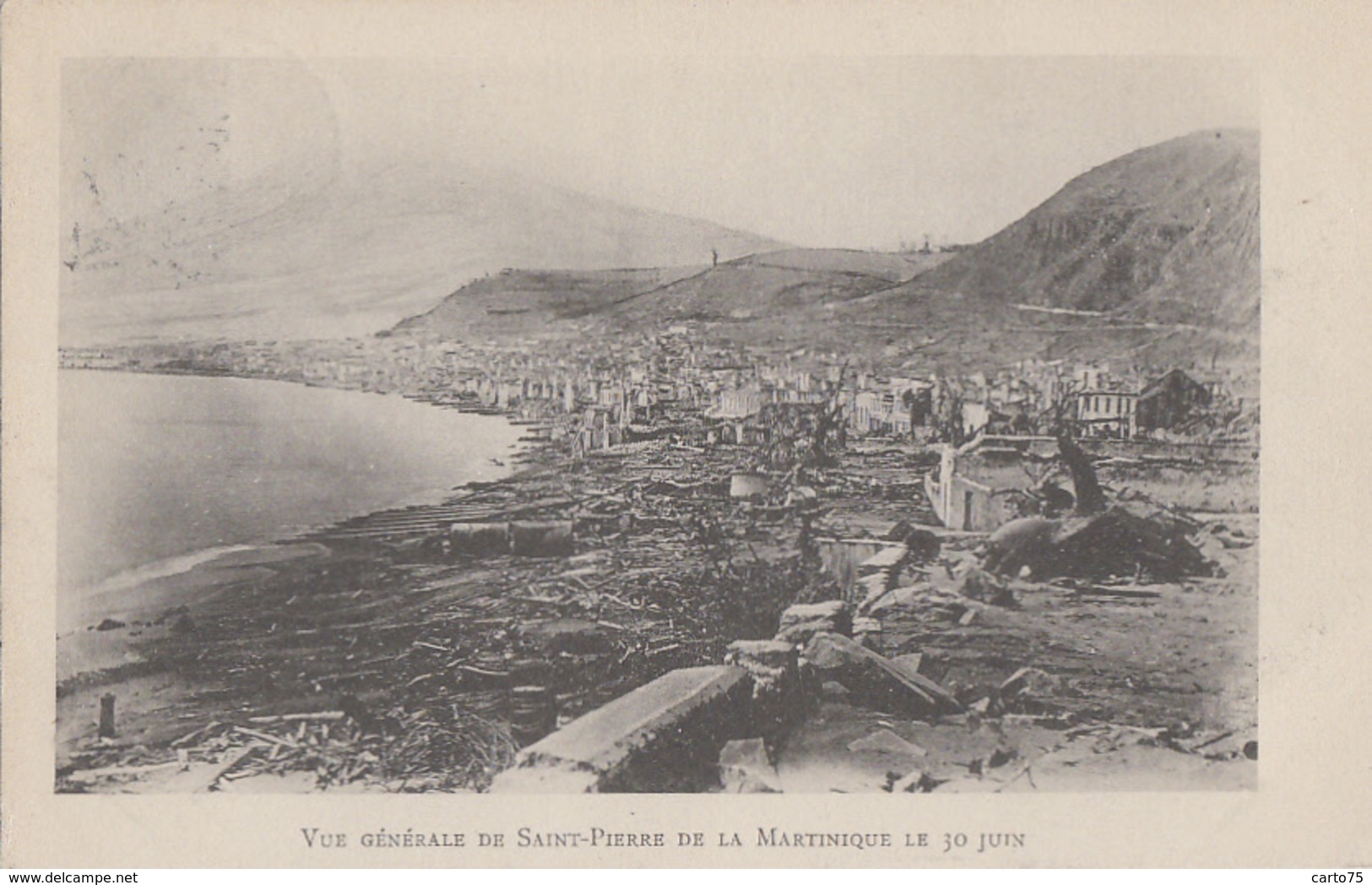 Evènements - Eruption Volcanique De La Montagne Pelée 10 Mai 1902 - Martinique - Saint-Pierre - Vu Le 30 Juin - Otros & Sin Clasificación