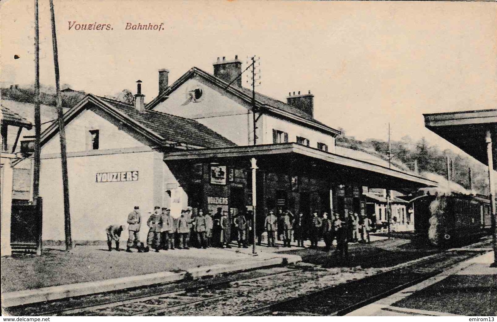 08 Vouziers Bahnhof Carte Allemande La Gare Du Chemin De Fer Wagons Soldats Allemands 1917 - Vouziers