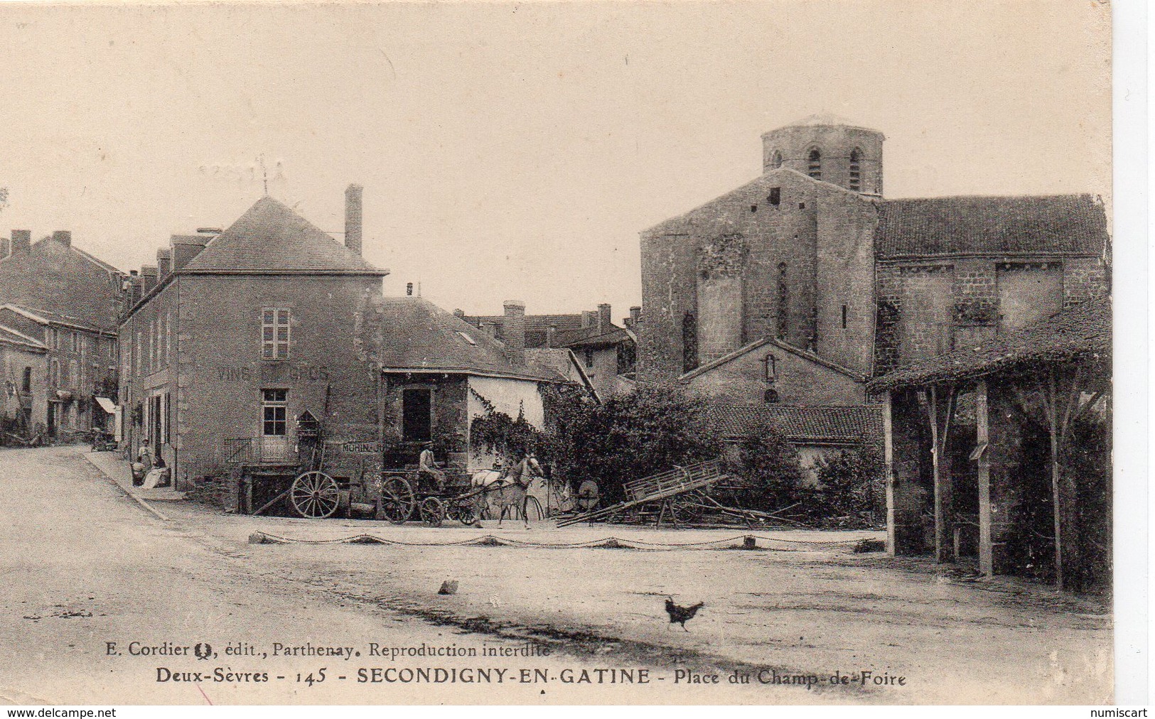 Secondigny-en-Gâtine Animée Place Du Champ De Foire Attelage - Secondigny