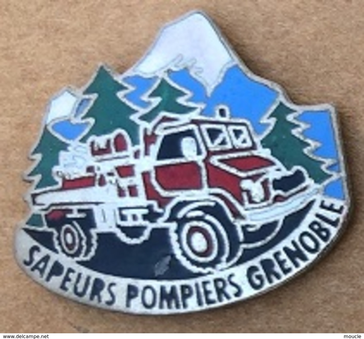 SAPEURS POMPIERS GRENOBLE - 3 PIN'S VEHICULES - 74 HAUTE SAVOIE - FRANCE - FIRE FIGHTER - POMPIERE - FEUERWEHRMANN-(25) - Feuerwehr