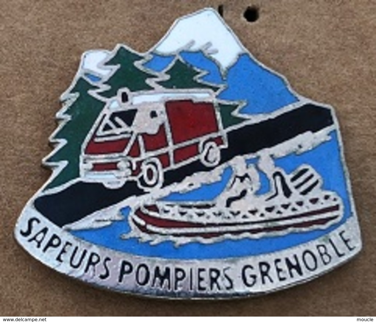 SAPEURS POMPIERS GRENOBLE - 3 PIN'S VEHICULES - 74 HAUTE SAVOIE - FRANCE - FIRE FIGHTER - POMPIERE - FEUERWEHRMANN-(25) - Firemen