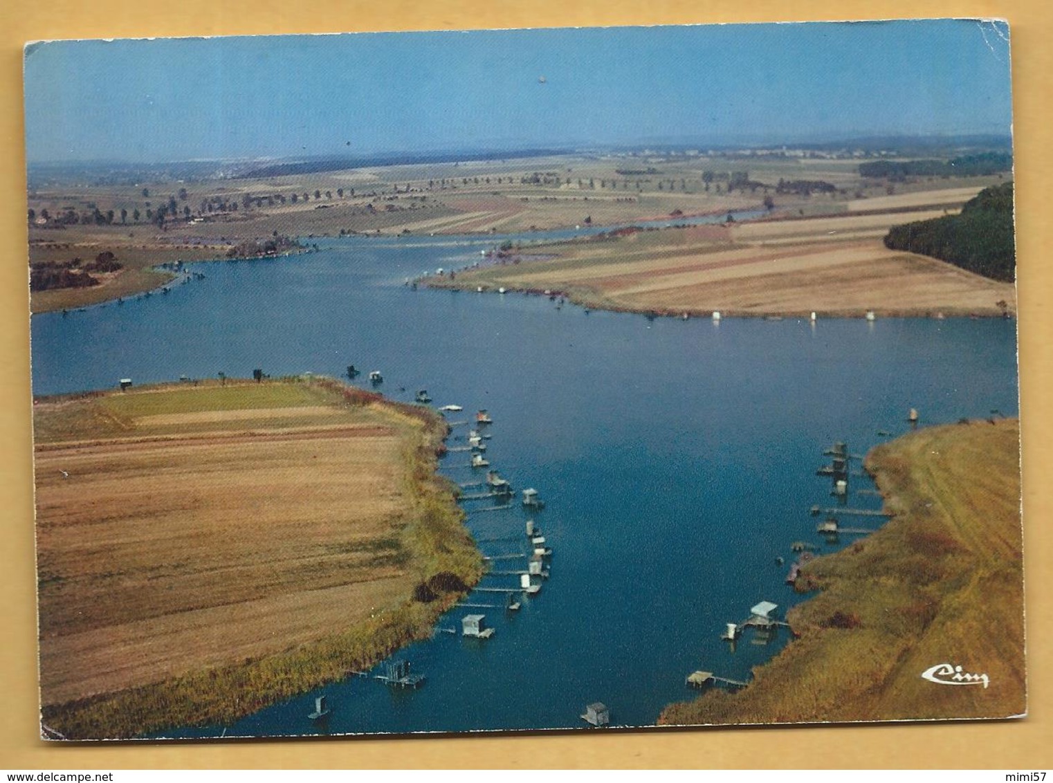 C.P.M. Puttelange-aux-Lacs - Vue Aérienne De L'Etang - Puttelange