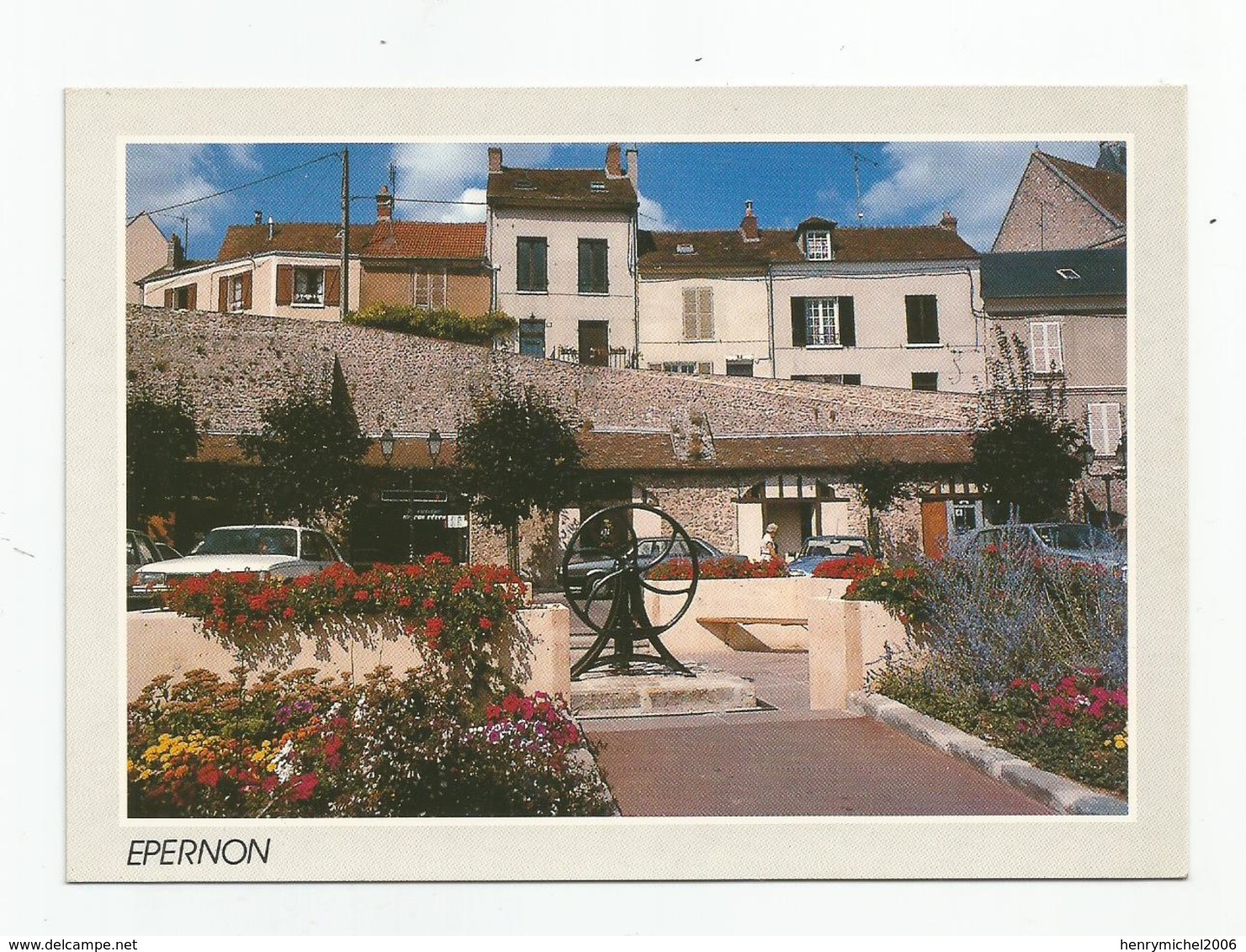 28 Eure Et Loir Epernon La Place Roue Machine Agricole - Epernon