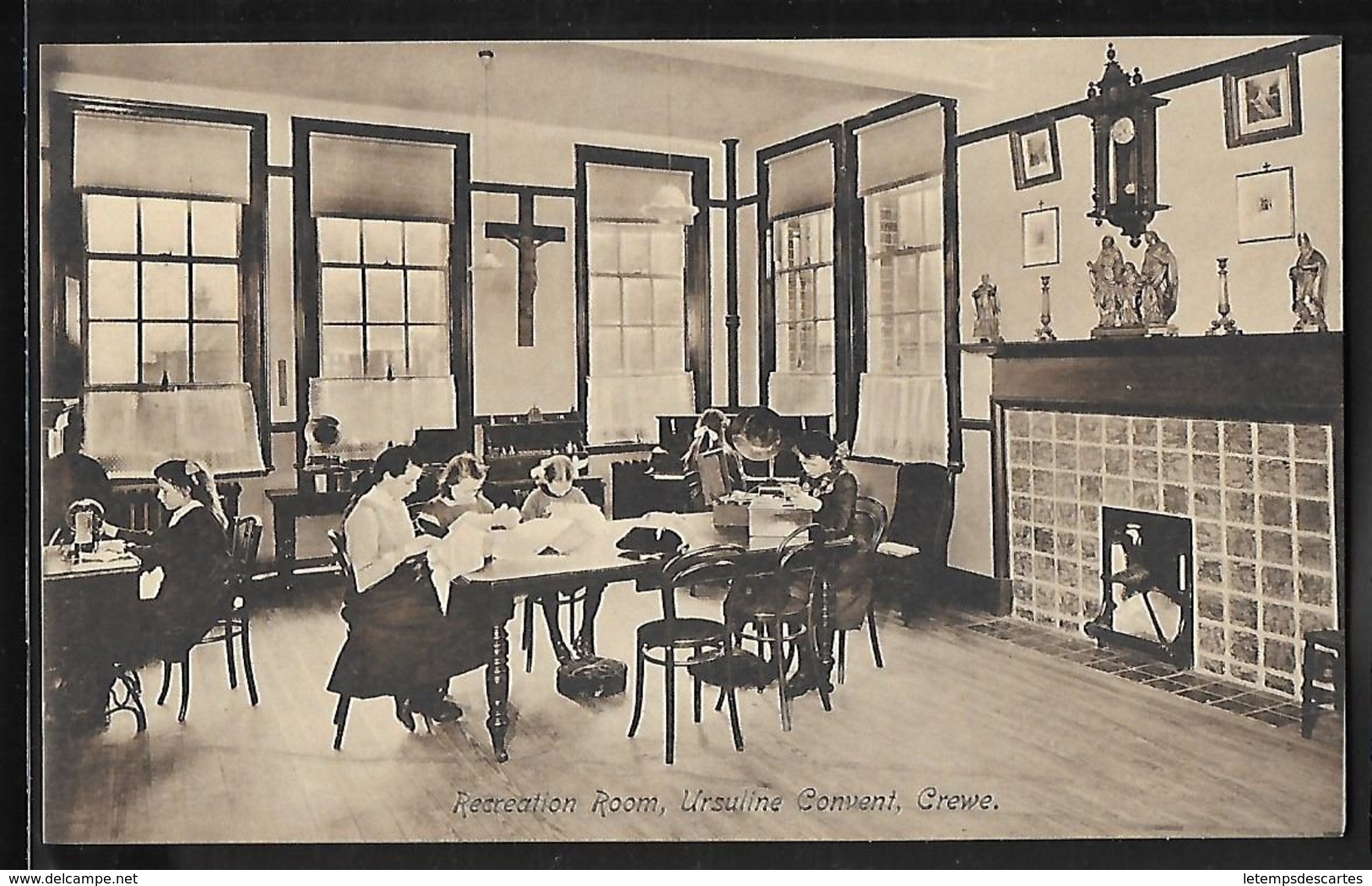 CPA ANGLETERRE - Crewe, Ursuline Convent - Recreation Room - Autres & Non Classés