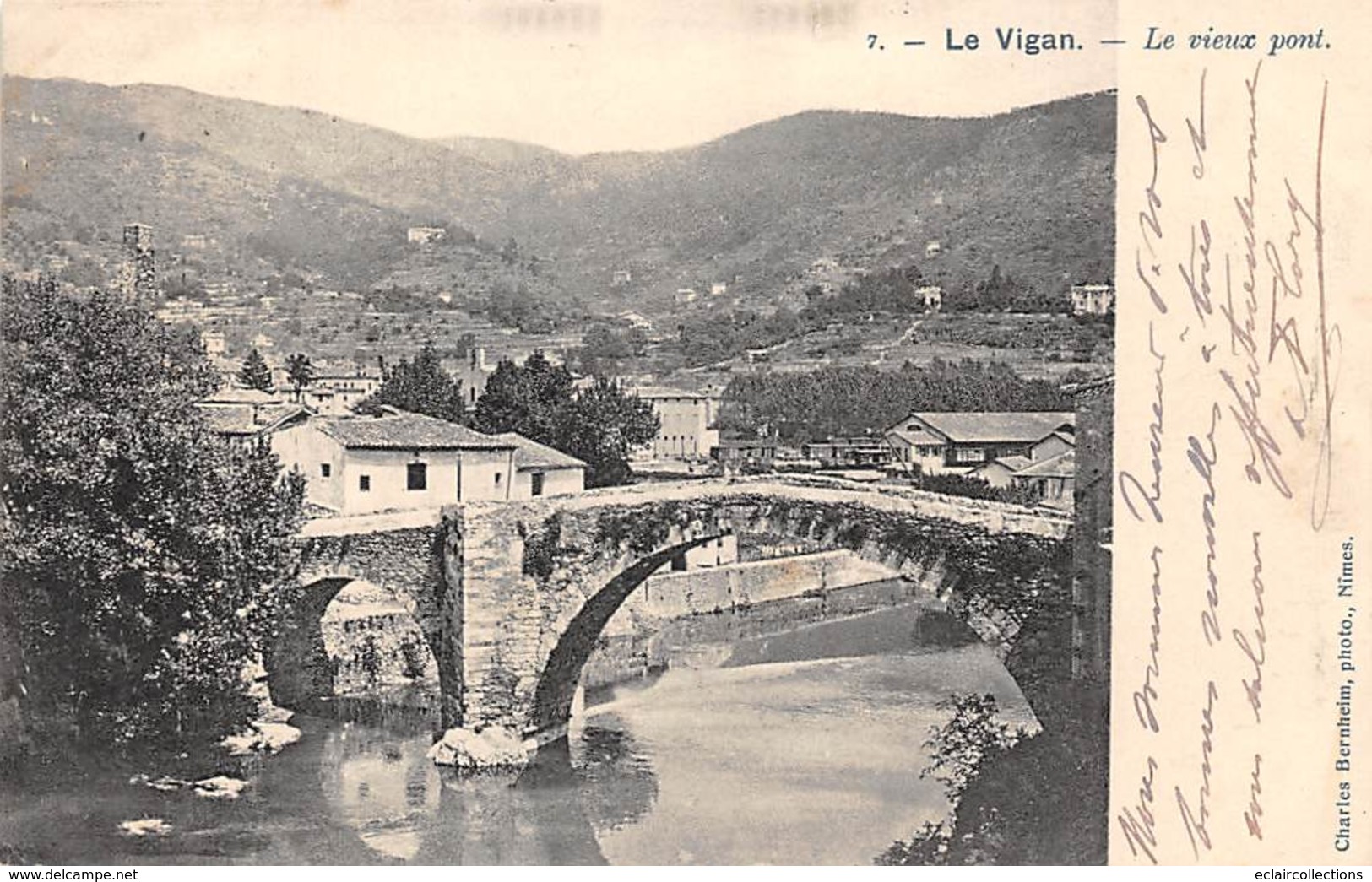 Le Vigan     30      Le Vieux Pont        (voir Scan) - Le Vigan