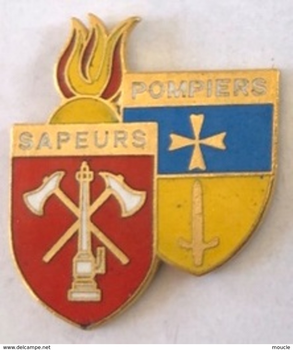 SAPEURS POMPIERS DE LA COMMUNE DE PLAN-LES-OUATES - GENEVE - POMPIERE - FIREFIGHTER - FEUERWEHRMANN -(25) - Feuerwehr