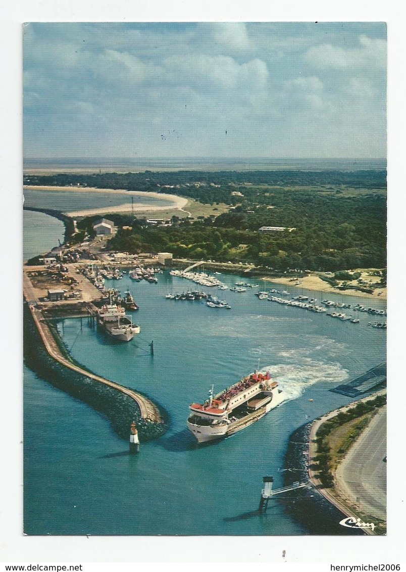 33 Gironde Pointe De Grave Le Verdon Le Bateau Bac Le Médocain Quittant Le Port Pour Royan Vue Aérienne - Autres & Non Classés