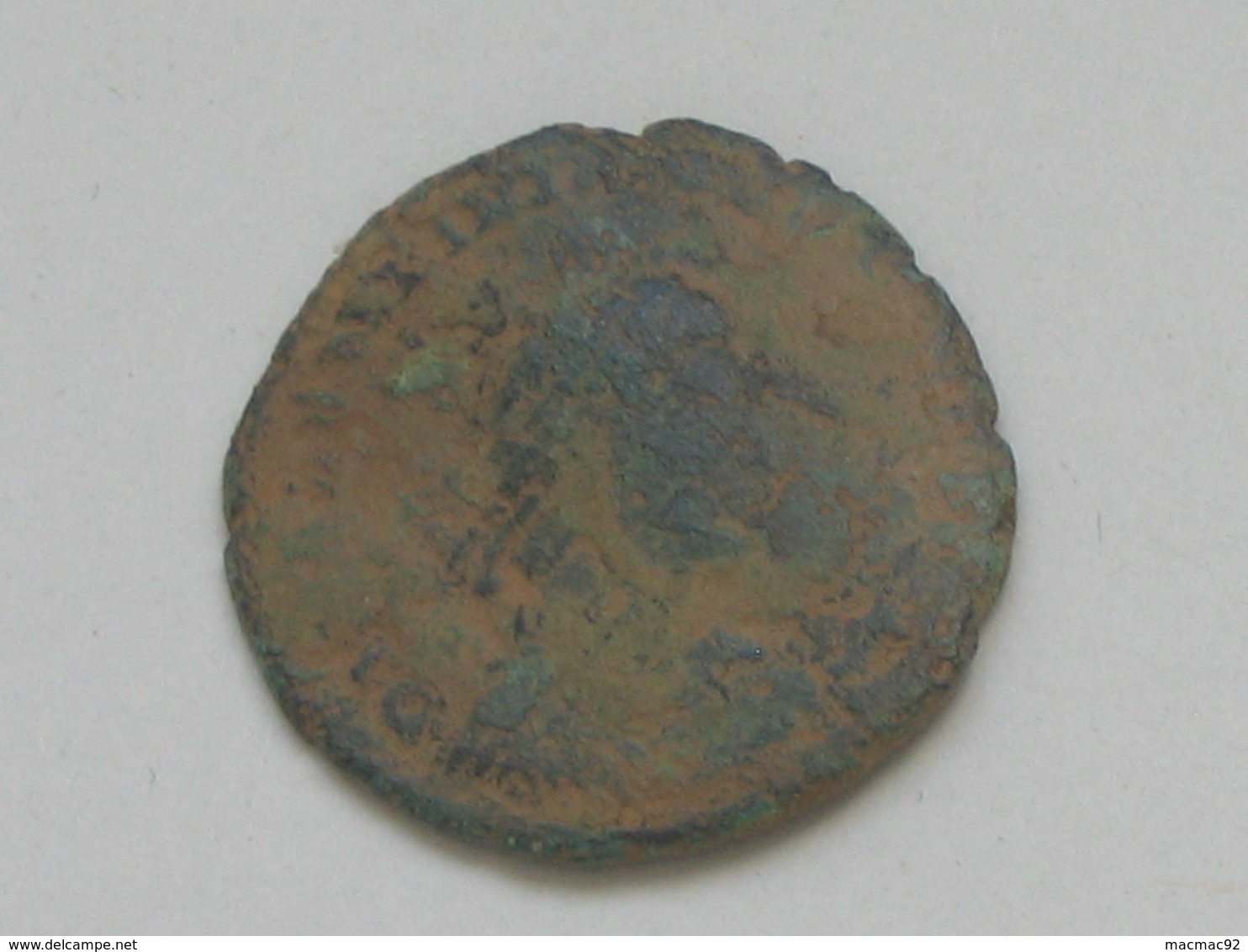 Monnaie En Bronze Romaine à Identifier   **** EN ACHAT IMMEDIAT **** - Autres & Non Classés