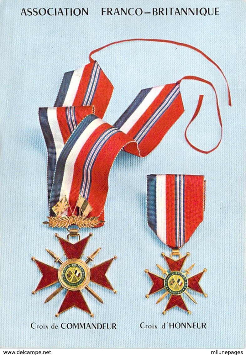 Croix De Commandeur Et Croix D'Honneur De L'Association Franco-Britannique - Münzen (Abb.)