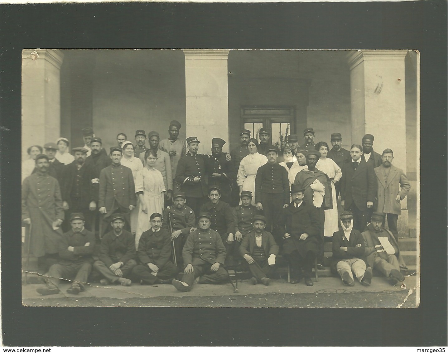 Carte Photo Groupe De Militaires Blessés Tirailleurs Sénégalais   11 - 4 - 31 - 12  Sur Les Casquettes Hopital Militaire - Weltkrieg 1914-18