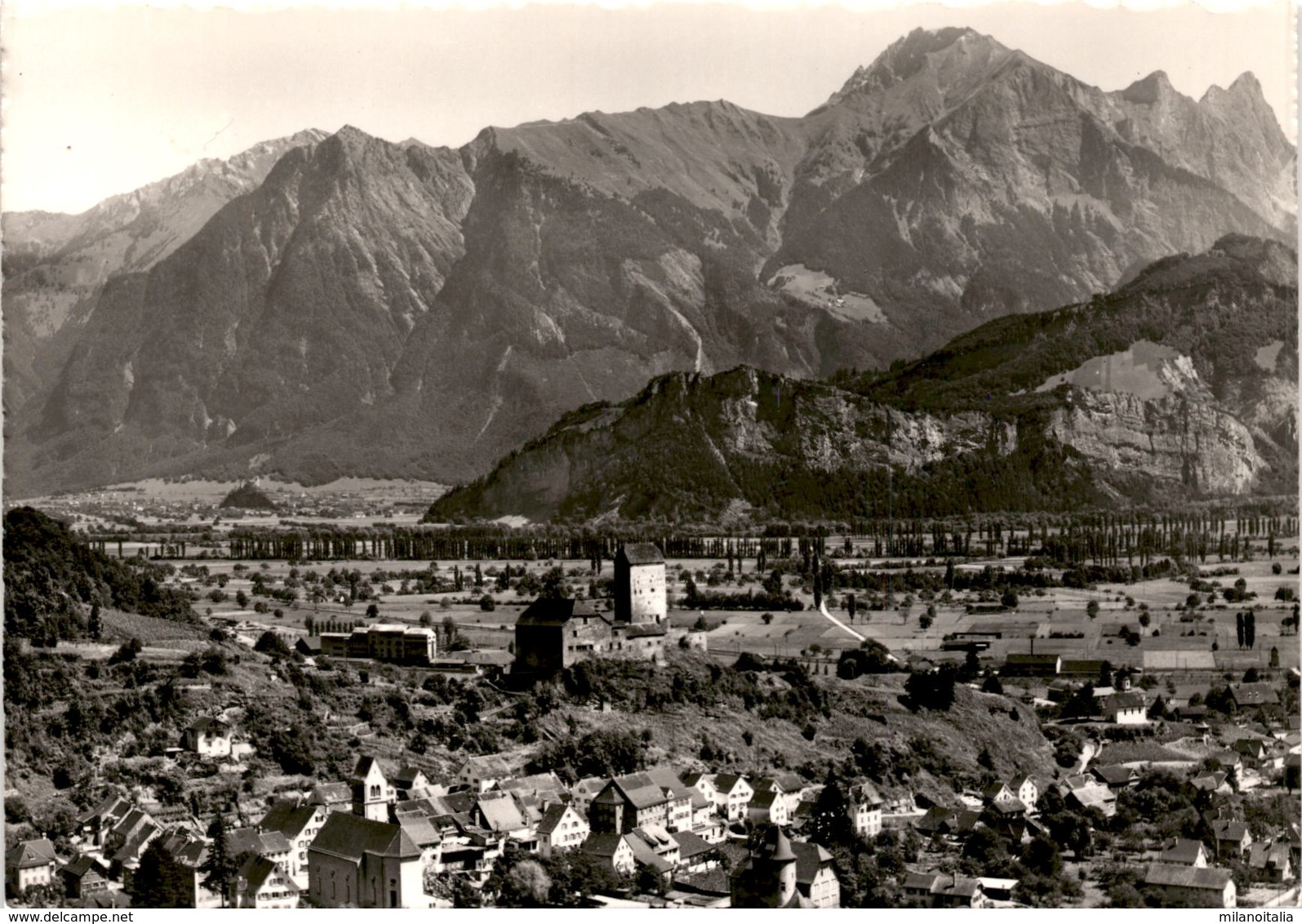 Flugaufnahme Schloss Sargans (17084) * 12. 8. 1960 - Sargans