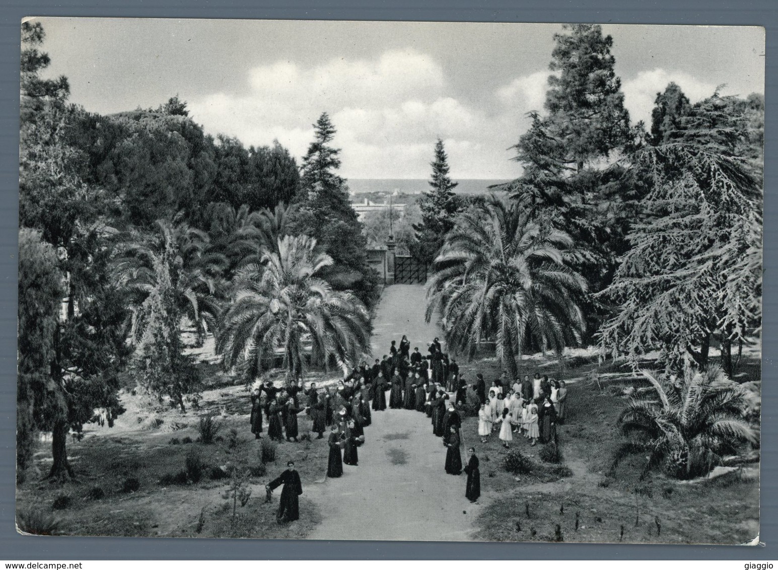 °°° Cartolina - Bisceglie Casa Divina Provvidenza Viaggiata °°° - Bisceglie