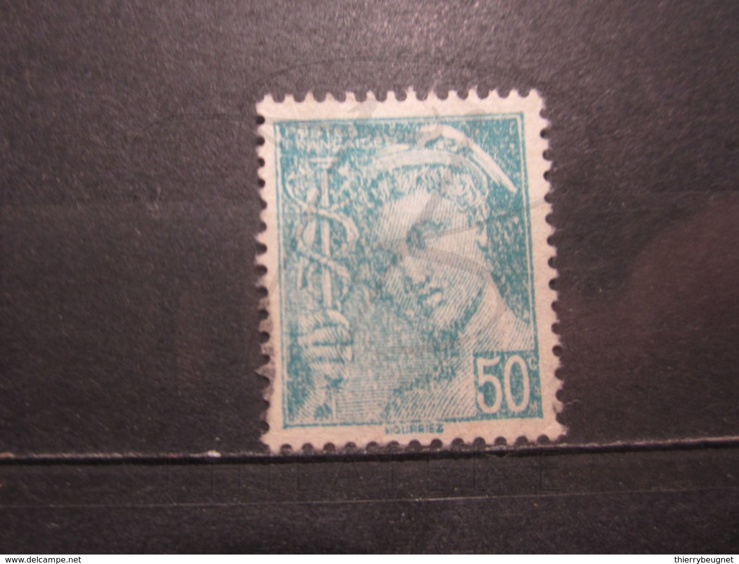 VEND BEAU TIMBRE FRANCE N° 549 , IMPRESSION DEFECTUEUSE !!! - Gebraucht
