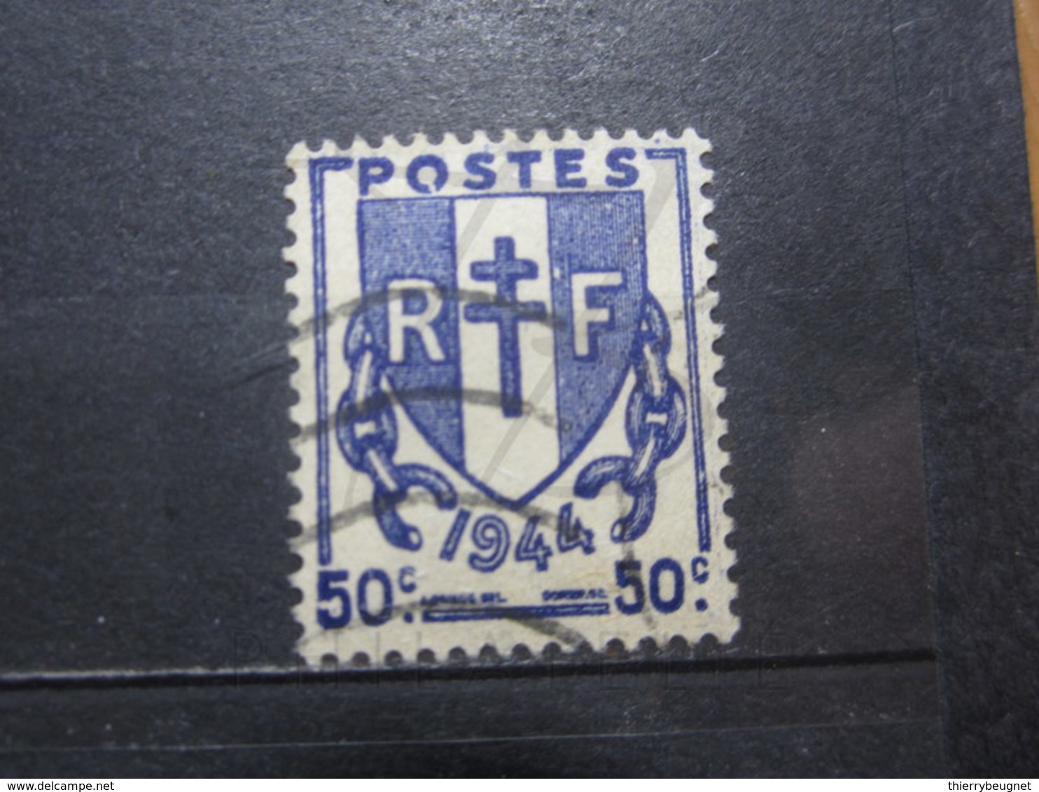 VEND BEAU TIMBRE FRANCE N° 673 , " O " DE " POSTES " BRISE !!! - Used Stamps