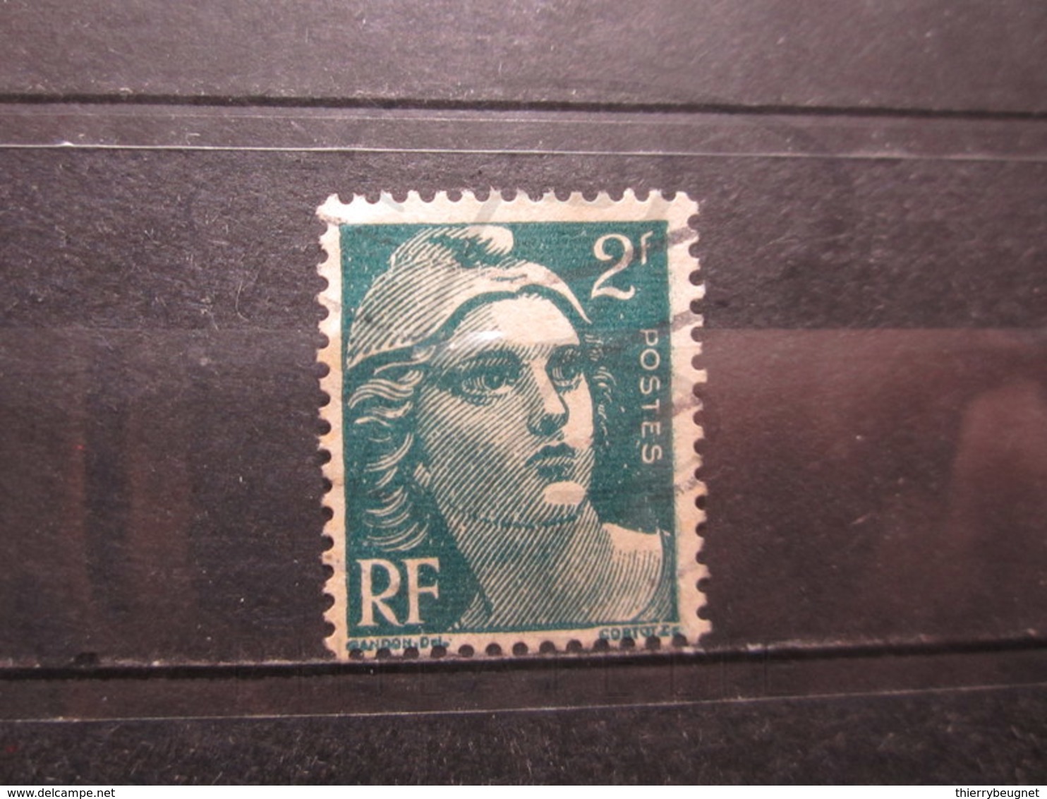 VEND BEAU TIMBRE FRANCE N° 713 , FOND LIGNE !!! (j) - Used Stamps