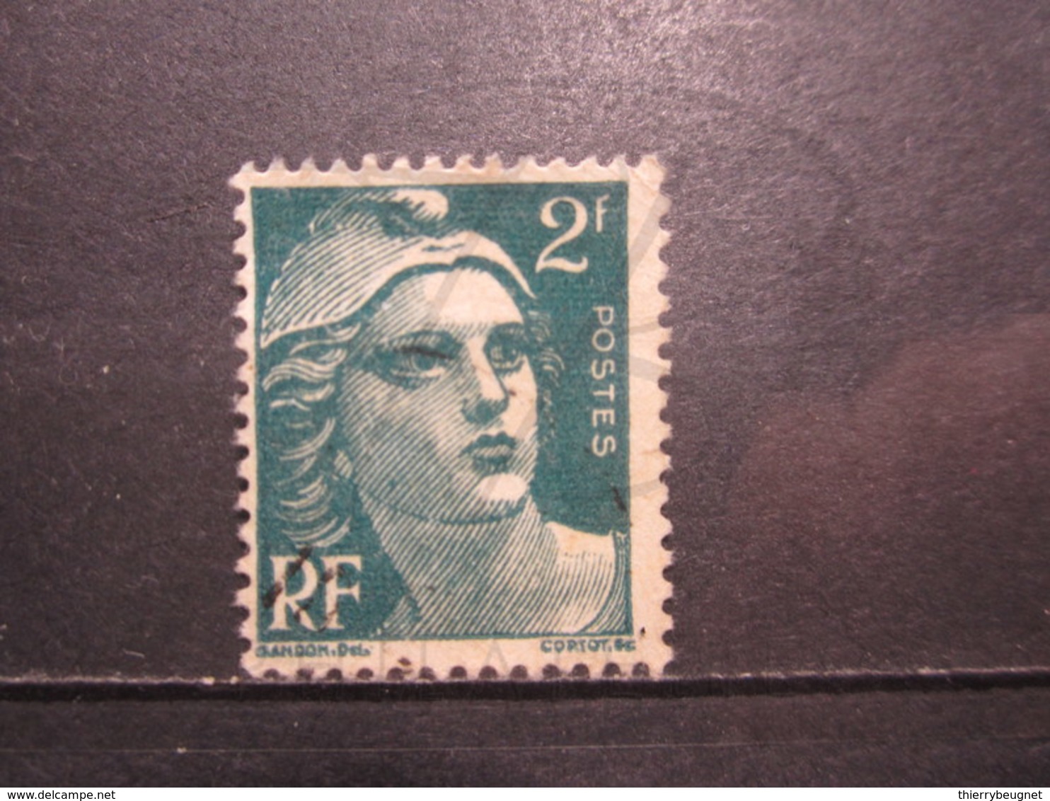 VEND BEAU TIMBRE FRANCE N° 713 , FOND LIGNE !!! (m) - Used Stamps