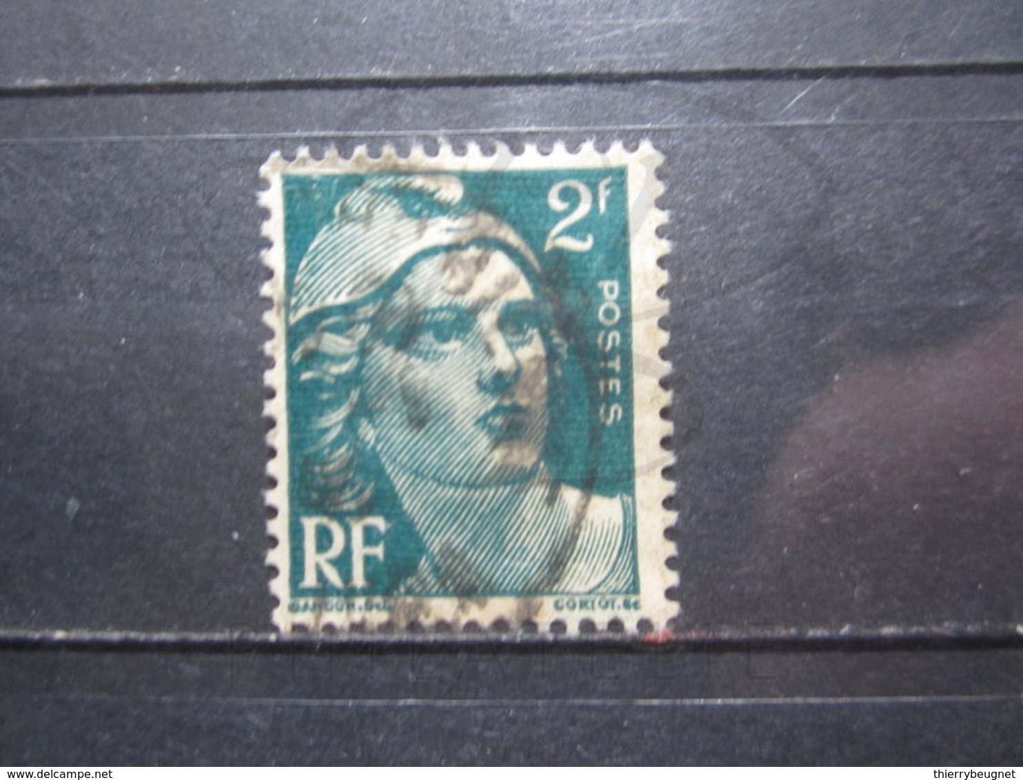 VEND BEAU TIMBRE FRANCE N° 713 , FOND LIGNE !!! (v) - Used Stamps