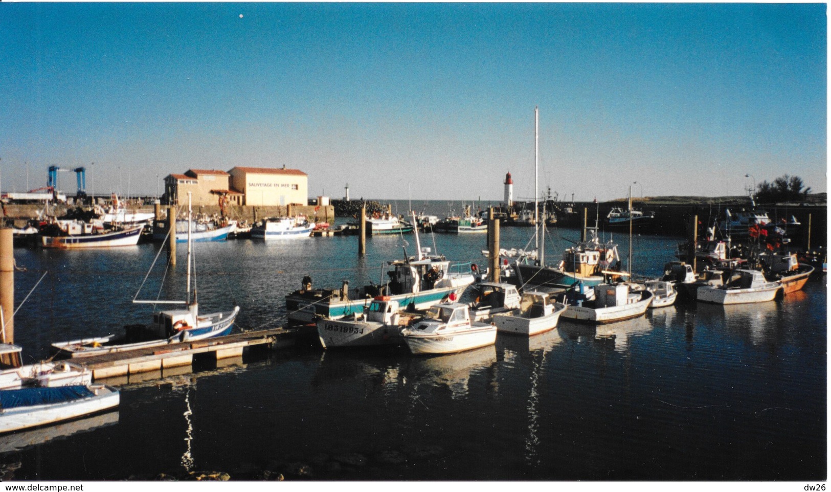 Photo Panoramique St Pierre D'Oléron (La Cotinière) Port Avec Petits Bateaux De Pêche, Sauvetage En Mer - Plaatsen
