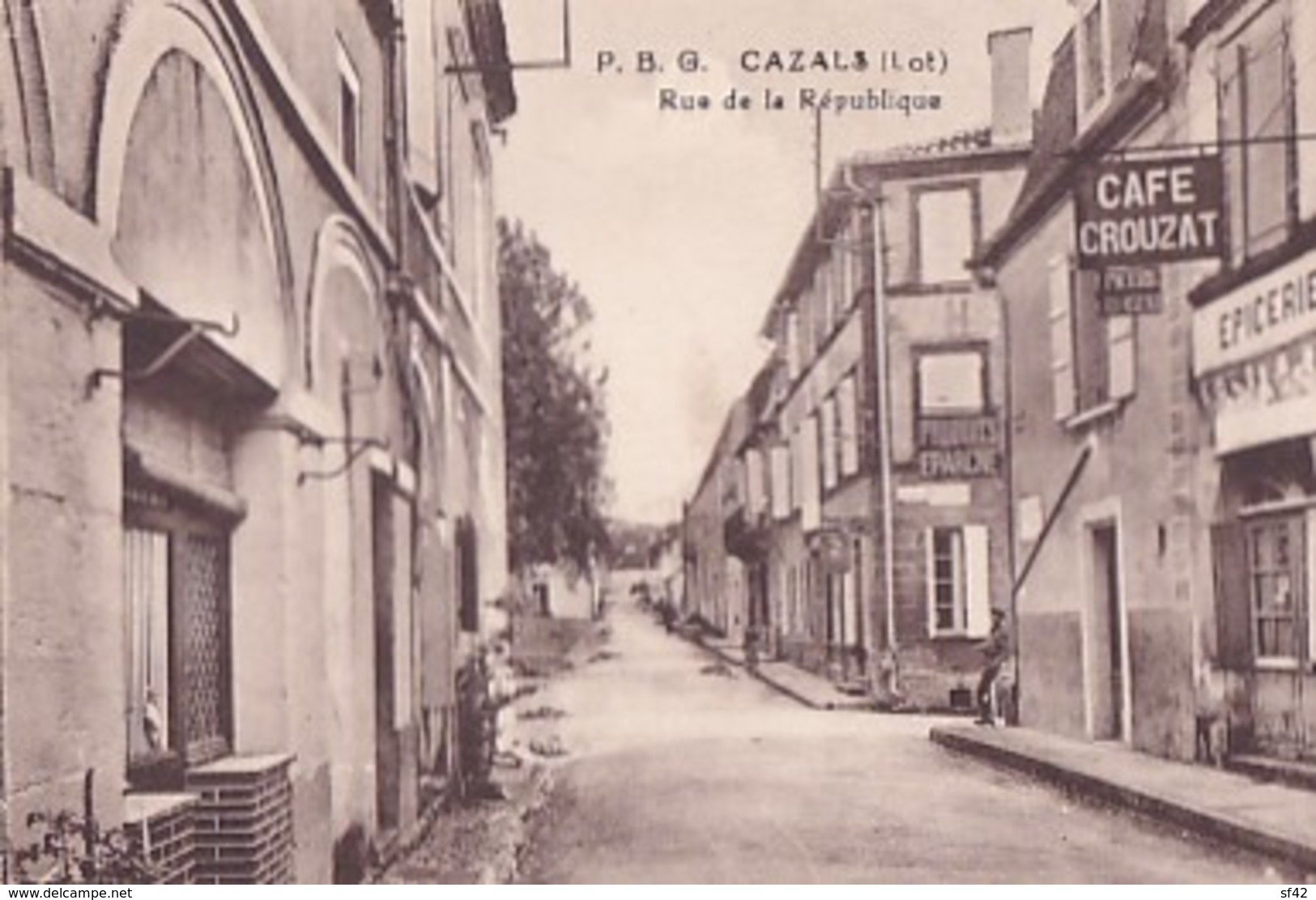 CAZALS      RUE DE LA REPUBLIQUE - Cazals