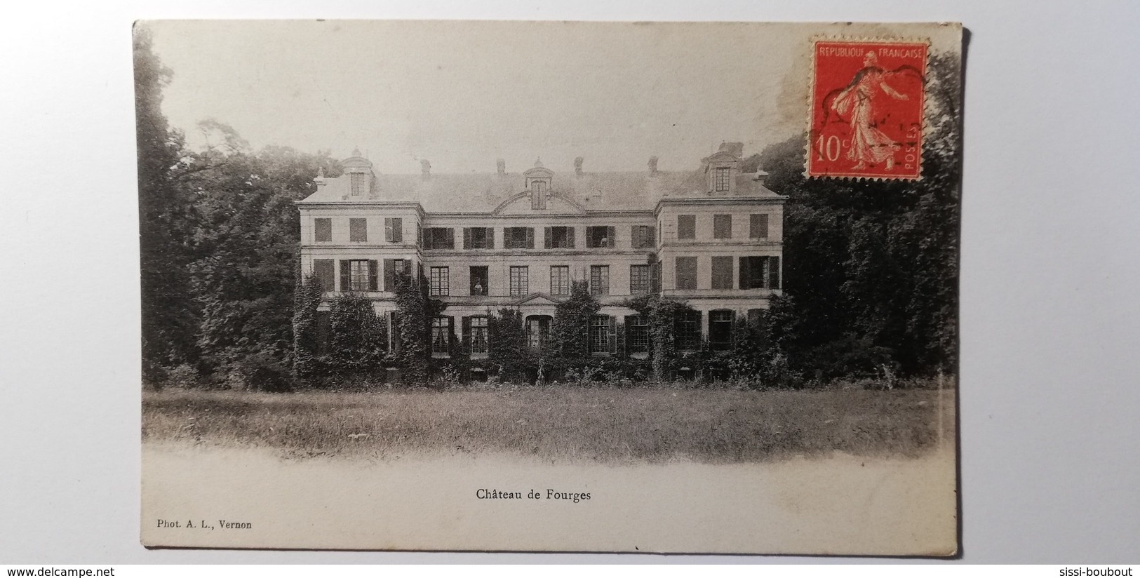 FOURGES - Son Château - CPA - CP - Carte Postale - Fourges