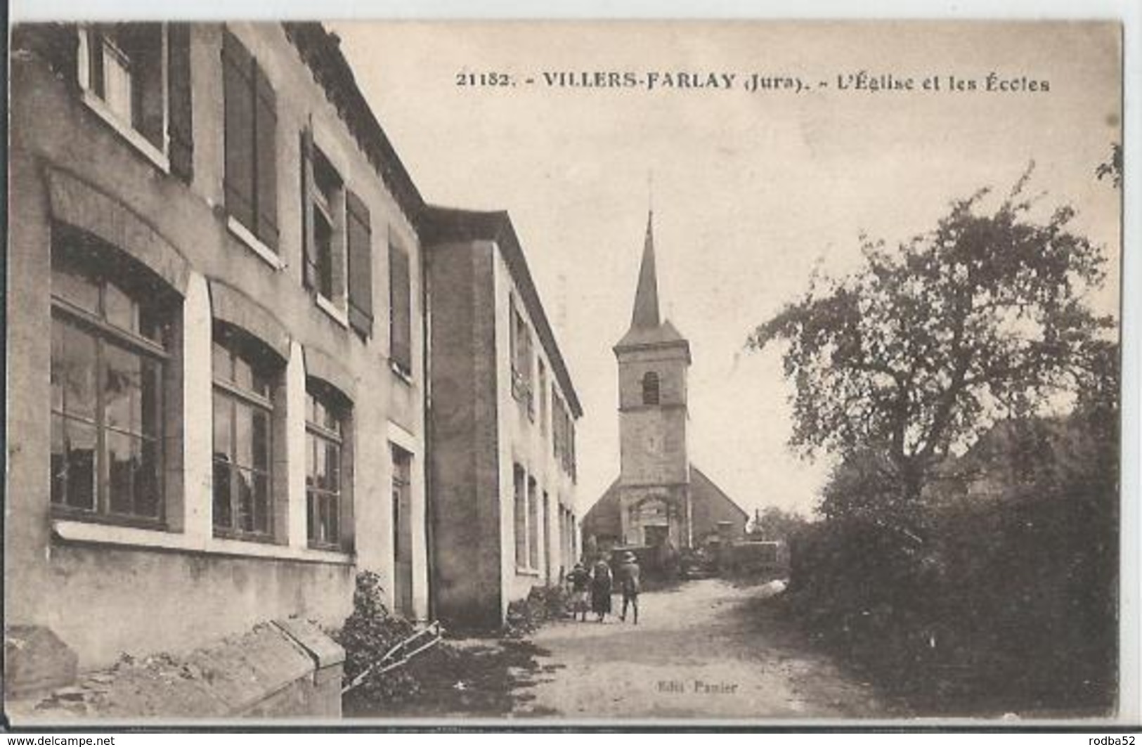 CPA - 39 - Jura - Villers Farlay - L' Eglise Et Les Ecoles - Villers Farlay