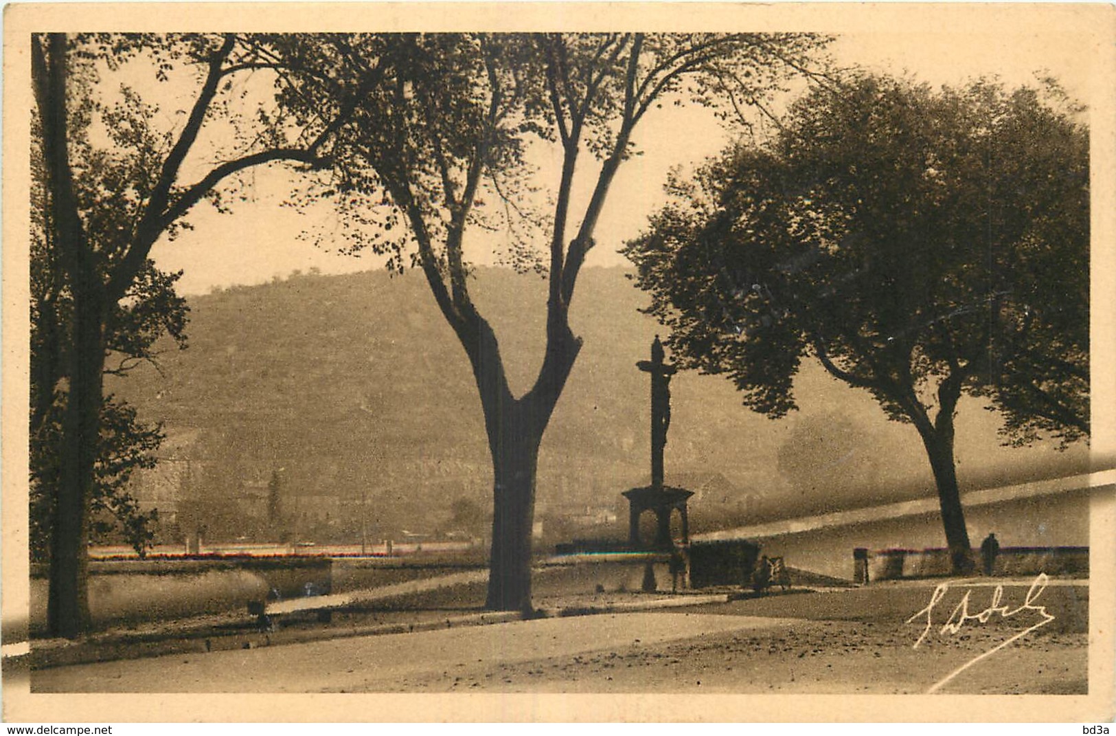 46 - CAHORS - LE CRUCIFIX DES QUAIS - Cahors