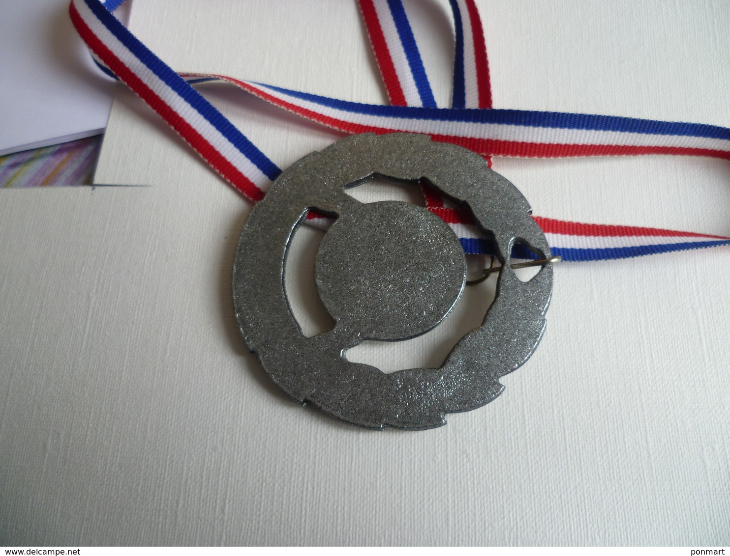 Médaille Sport Basket 2004 - Bekleidung, Souvenirs Und Sonstige