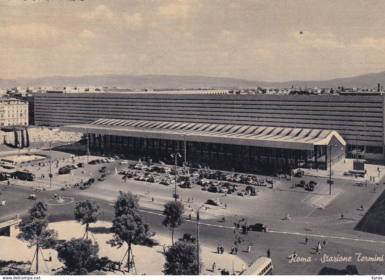 Cpsm 10X15 . ROME. La Place De La Gare ( Roma Stazione Termini ) - Transportmiddelen