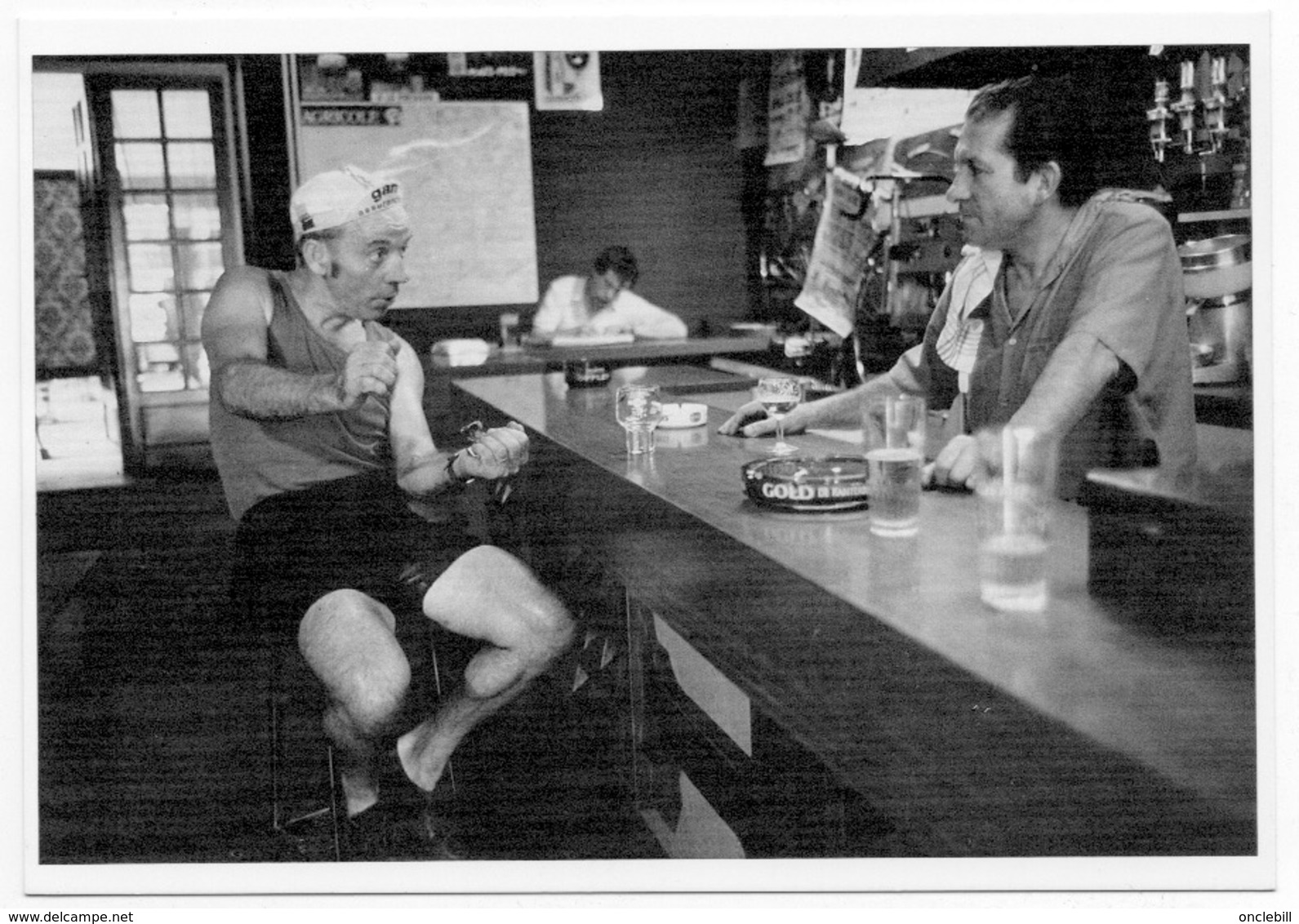 Saint Jean Brevelay Au Bistrot Photo G.Hersant Aventure Carto 1985  Tirage 300ex. état Superbe - Saint Jean Brevelay