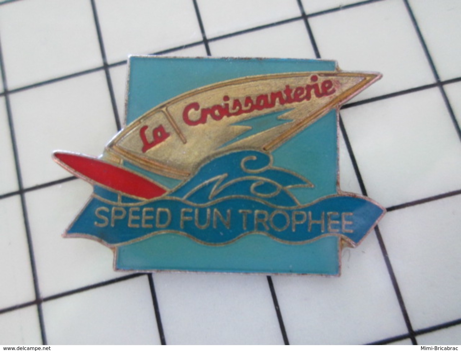 616c  Pin's Pins / Beau Et Rare / THEME : SPORTS / VOILE SPEED FUN TROPHEE LA CROISSANTERIE  Par FORMULA PARIS - Voile