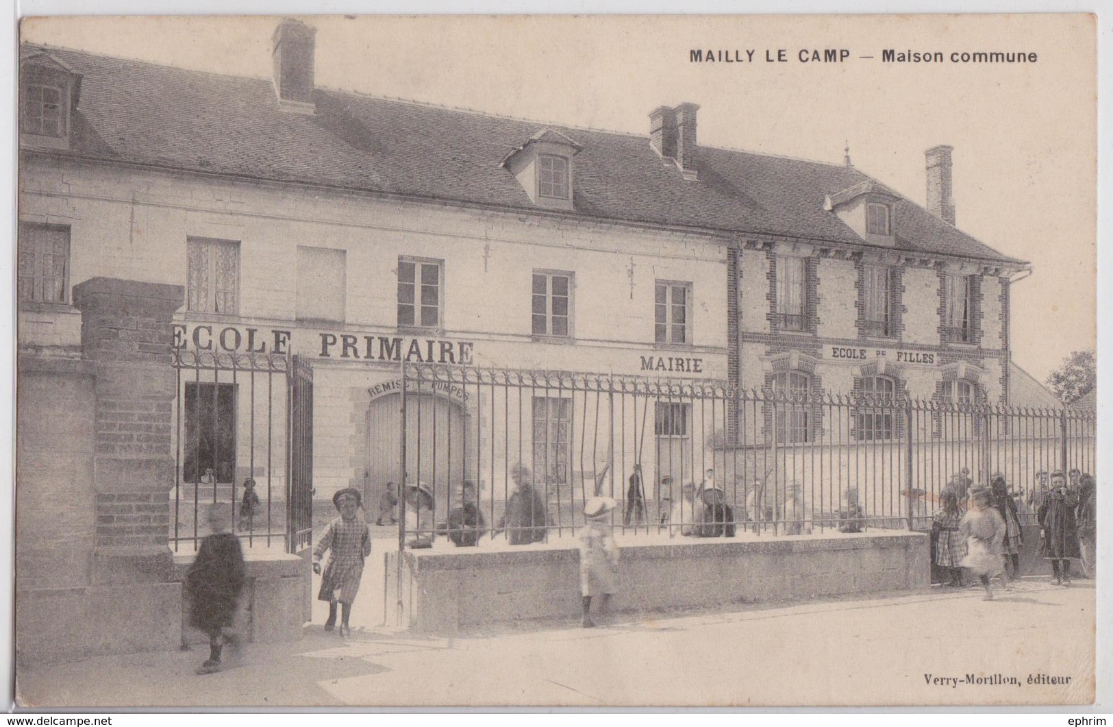 Mailly-le-Camp - Maison Commune Ecole Primaire Mairie - Mailly-le-Camp