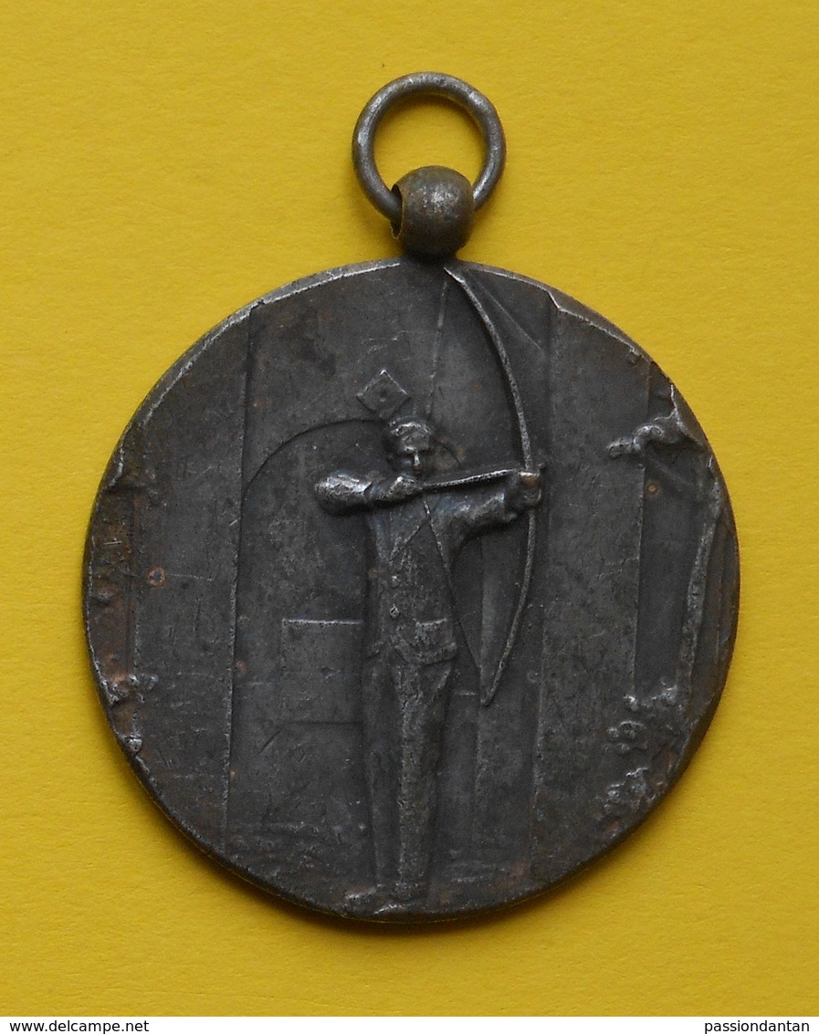 Médaille En Métal Blanc - Ville De Dampmart - Concours D'Arc - 11 Juillet 1926 - Bogenschiessen