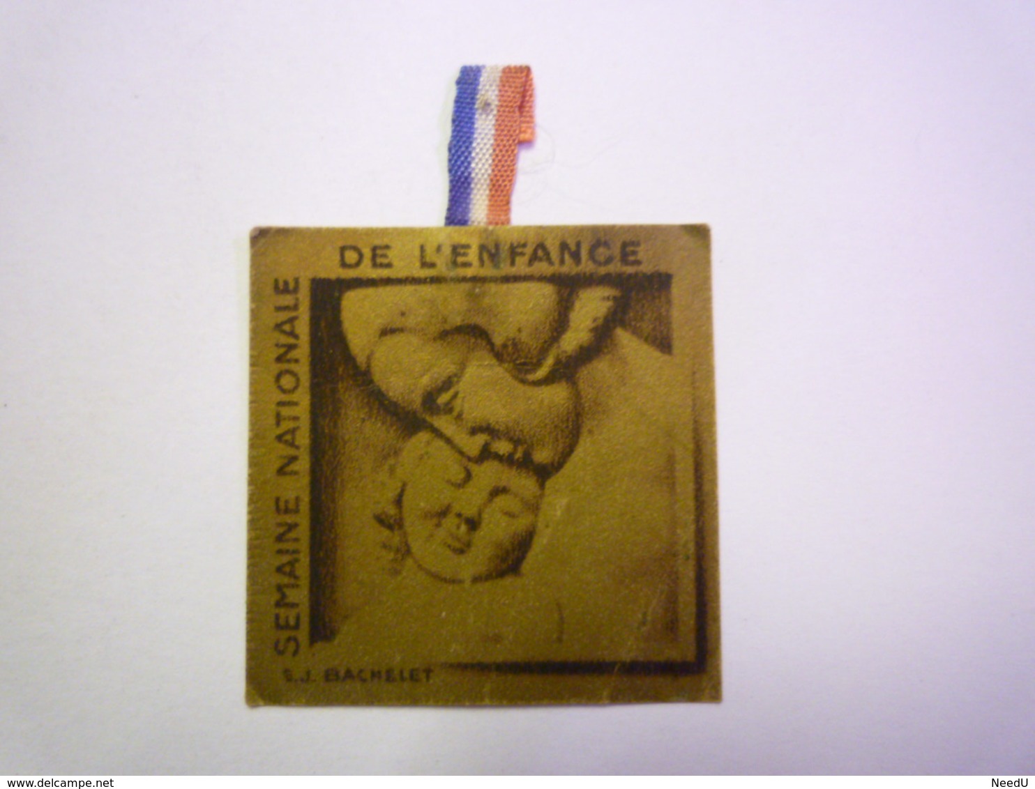 GP 2020 - 2469  INSIGNE PAPIER  " Semaine Nationale De L'ENFANCE " - 1914-18