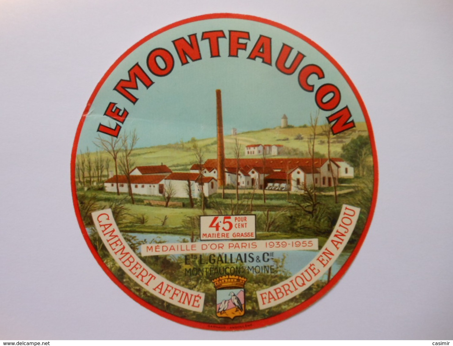 A-49087c-  étiquette De Fromage CAMEMBERT LE MONTFAUCON - ANJOU Maine Et Loire - Quesos