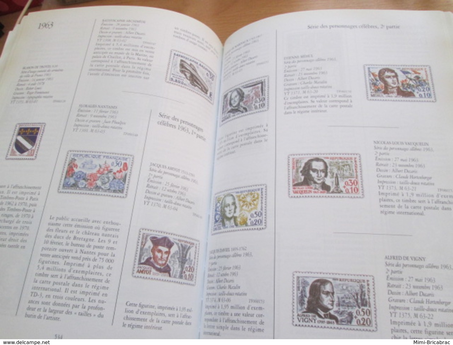 CAGI4 : LE PATRIMOINE DU TIMBRE POSTE FRANCAIS  Flohic éditions 1998  Format : couverture rigide, 25 x 18,5 cm, 927 page