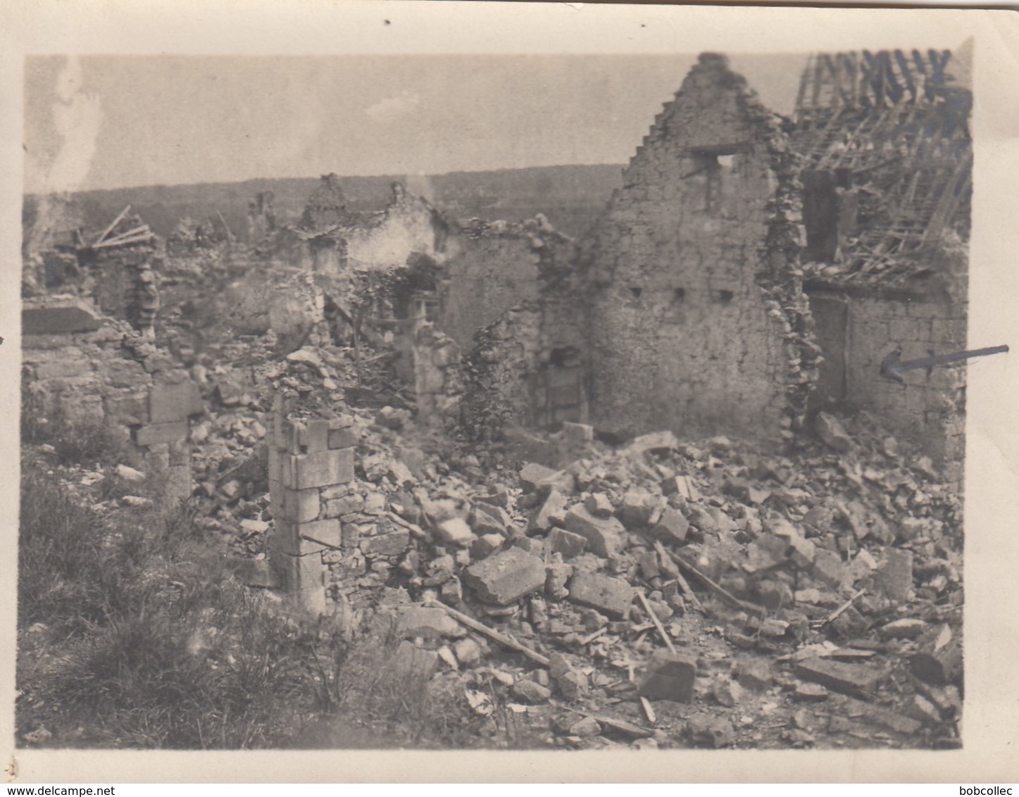 SAINT-PIERRE-L'AIGLE: Juillet 1918 - Maisons Bombardées (lot De Deux Photos) - Autres & Non Classés