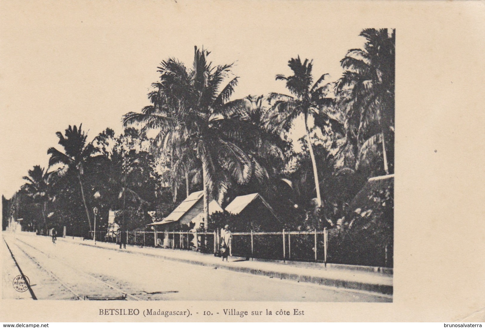 BETSILEO - Village Sur La Côte Est - Madagascar