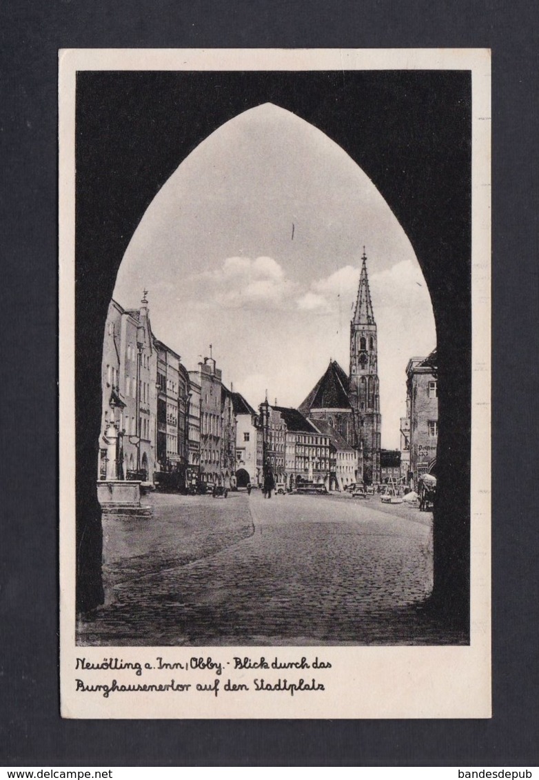 AK Neuötting A. Inn Blick Durch Das Burghausenertor Auf Den Stadtplatz (Karl Schleich  41482) - Neuoetting