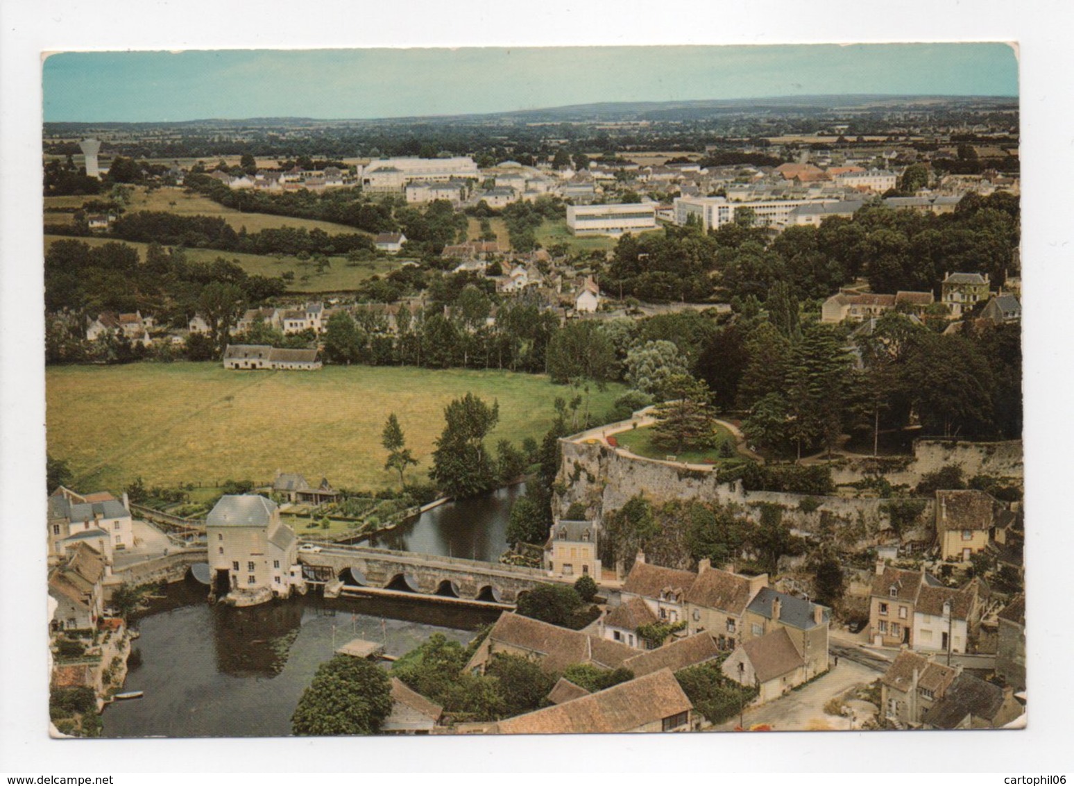 - CPM FRESNAY-SUR-SARTHE (72) - Vue Générale Aérienne 1980 - Editions ARTAUD 206 - - Autres & Non Classés