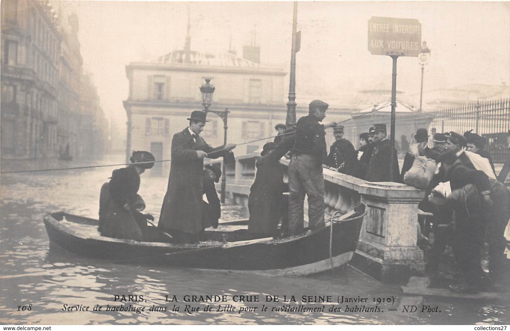 PARIS-75007-CARTE-PHOTO- LE CRUE DE 1910, SERVICE DE BACBOTAGE DANS LA RUE DE LILLE POUR LE RAVITAILLEMENT DES HABITANTS - Arrondissement: 07