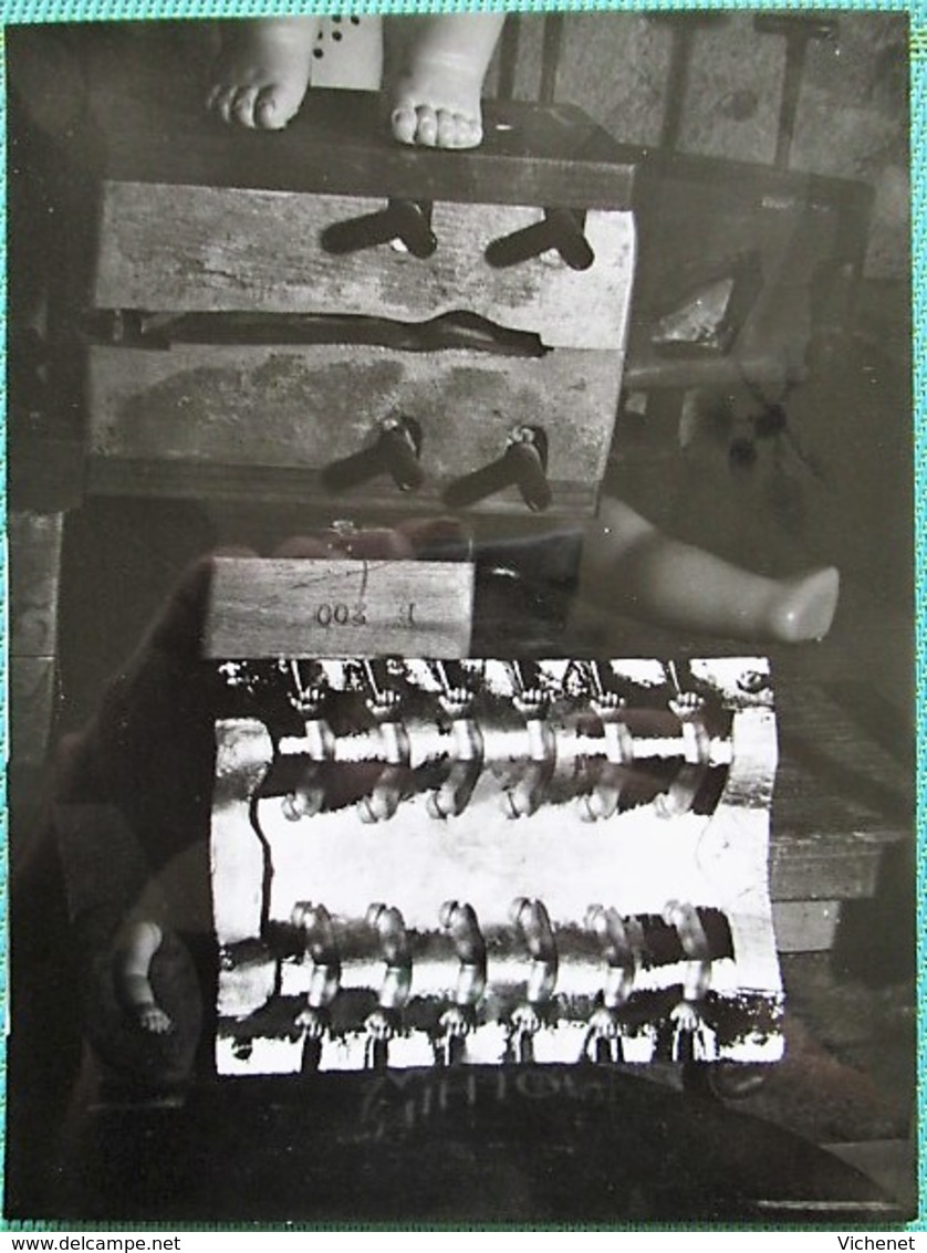 Poupée BELLA - Usine de Perpignan - 35 photos originales (24 x 18 cm) + vieux papiers - RARISSIME