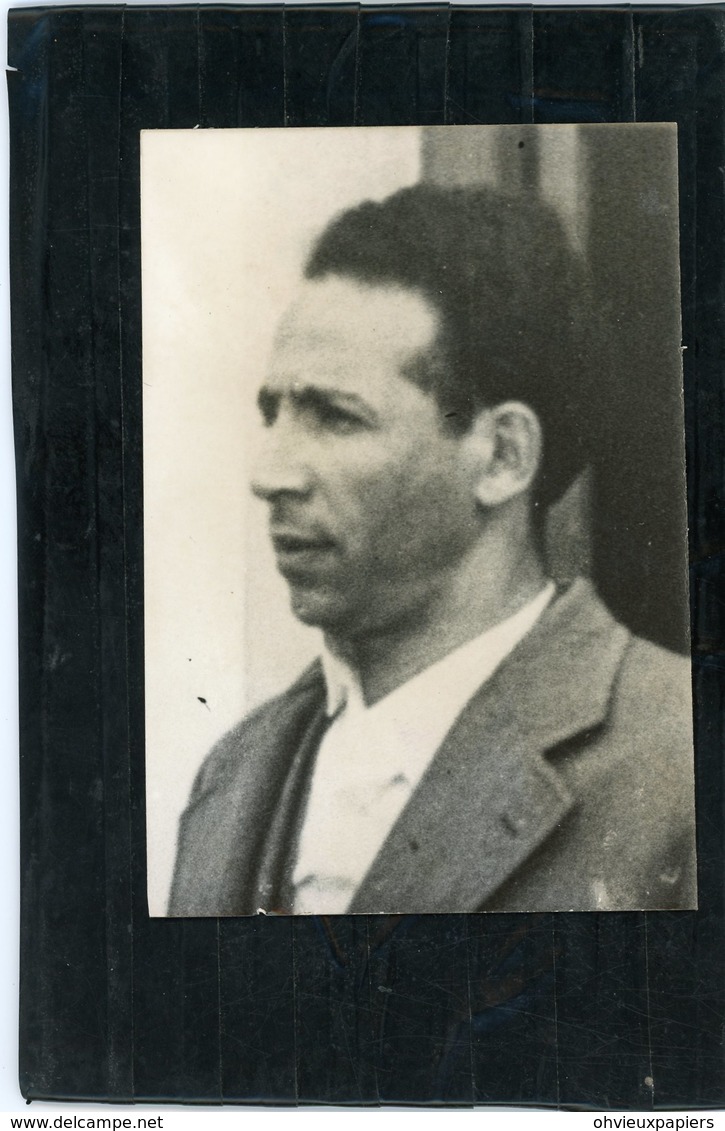 Photo De Presse . Politique  ALGERIE . MOHAMED BOUDIAF  Homme D'état , Président Du G.P.R.A.  En 1962 - Identifizierten Personen