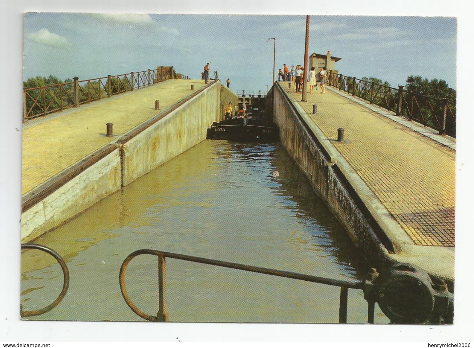 18 Cher Le Guetin Le Pont Canal Au Dessus De L'allier Péniche - Sonstige & Ohne Zuordnung